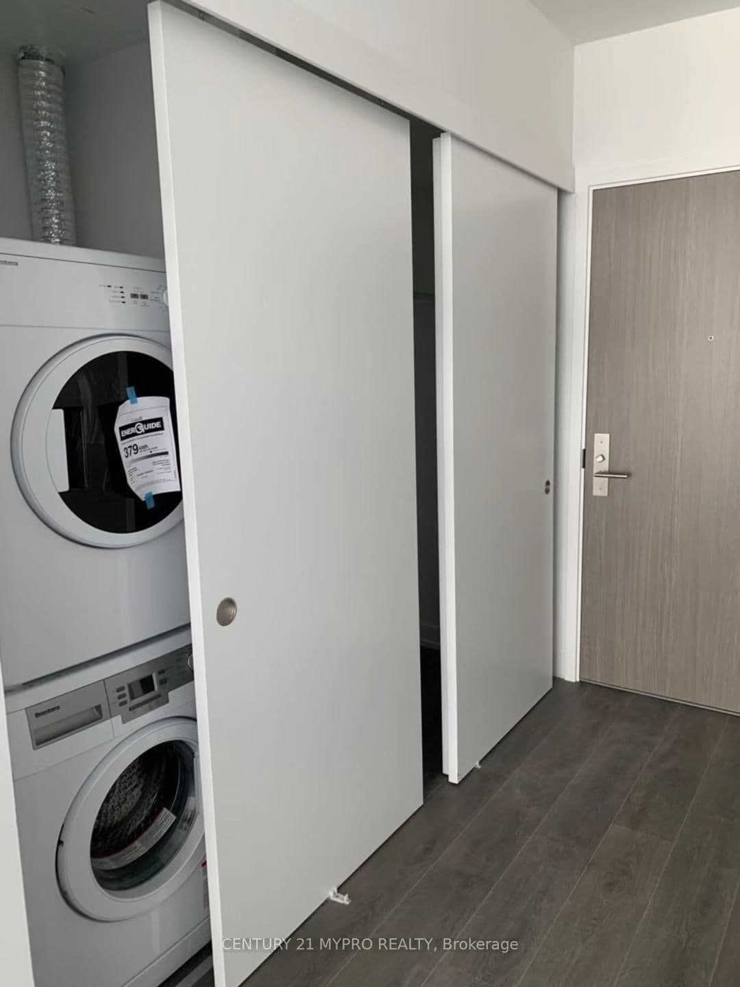 161 Roehampton Avenue, Unit 909 thumbnail 5