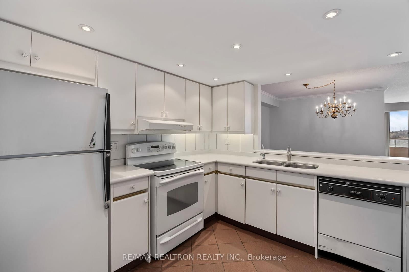 10 Torresdale Avenue, Unit 506 thumbnail 6