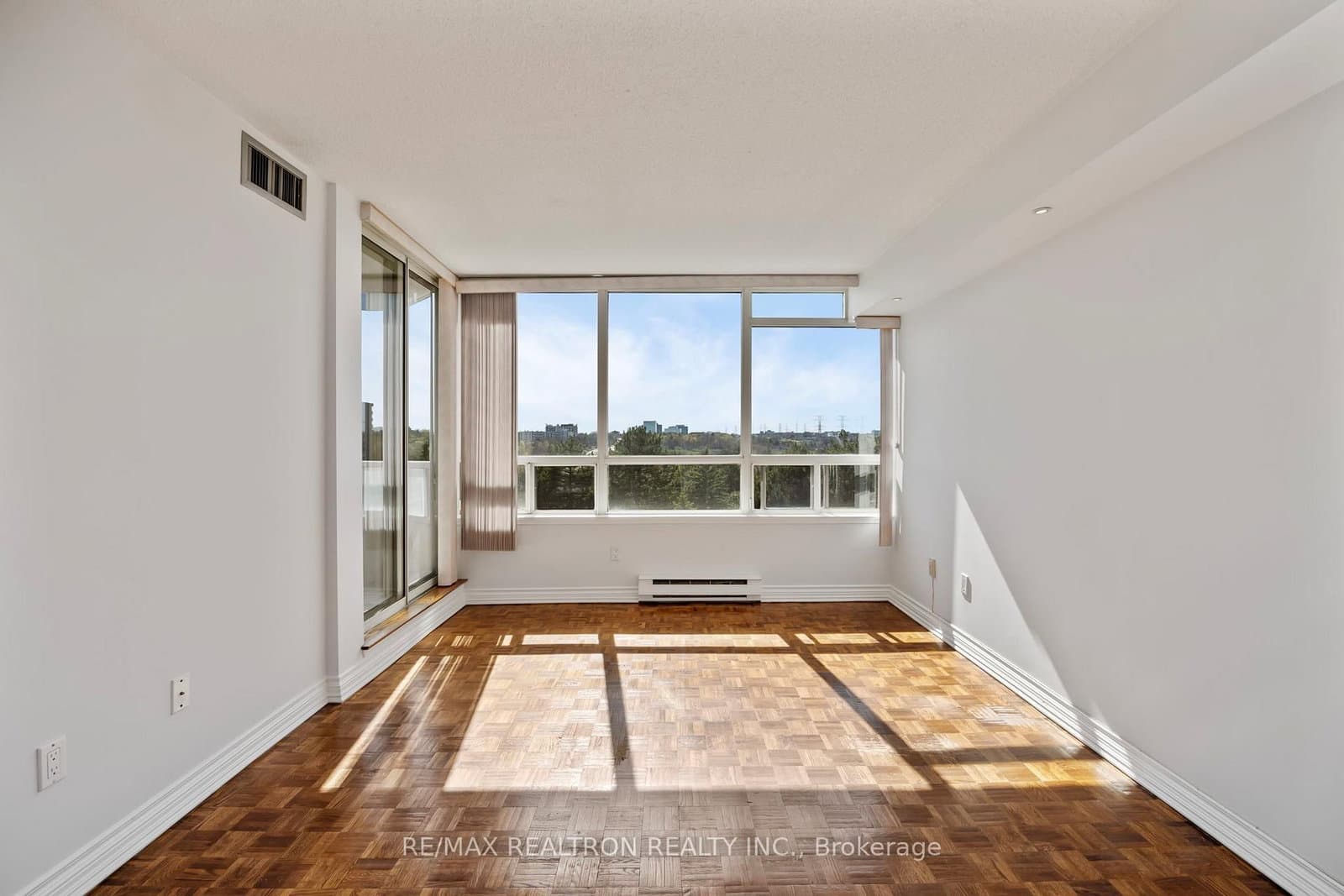 10 Torresdale Avenue, Unit 506 thumbnail 8