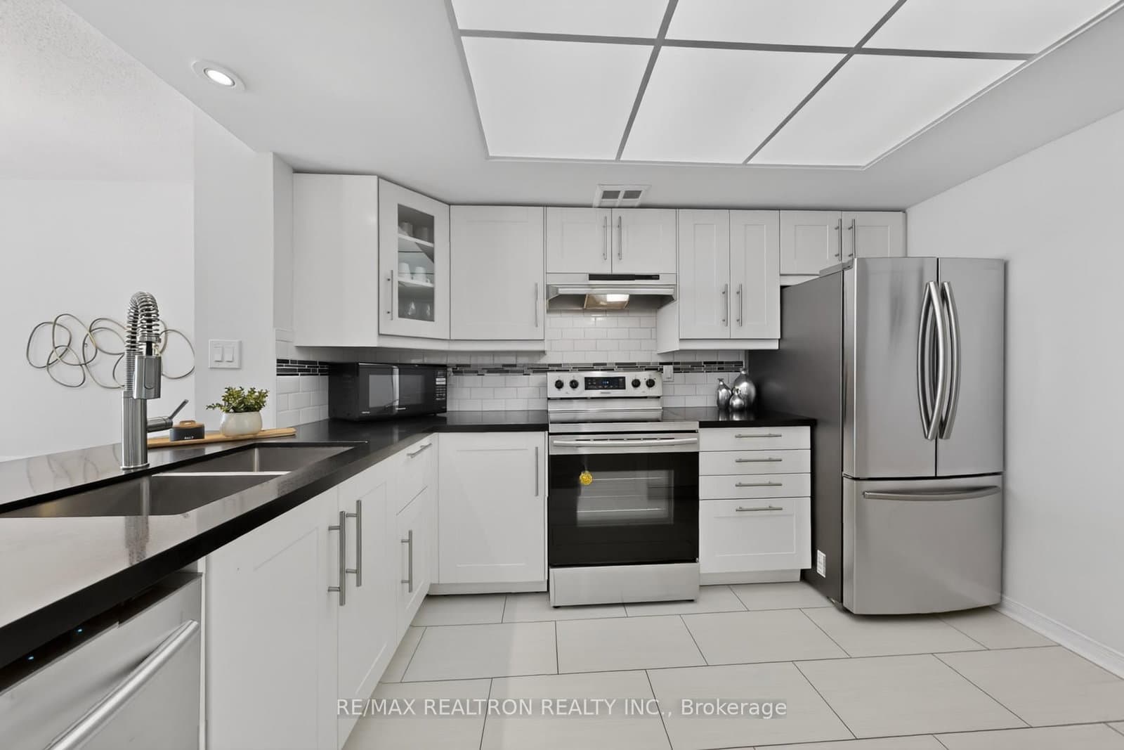 5765 Yonge Street, Unit 410 thumbnail 11