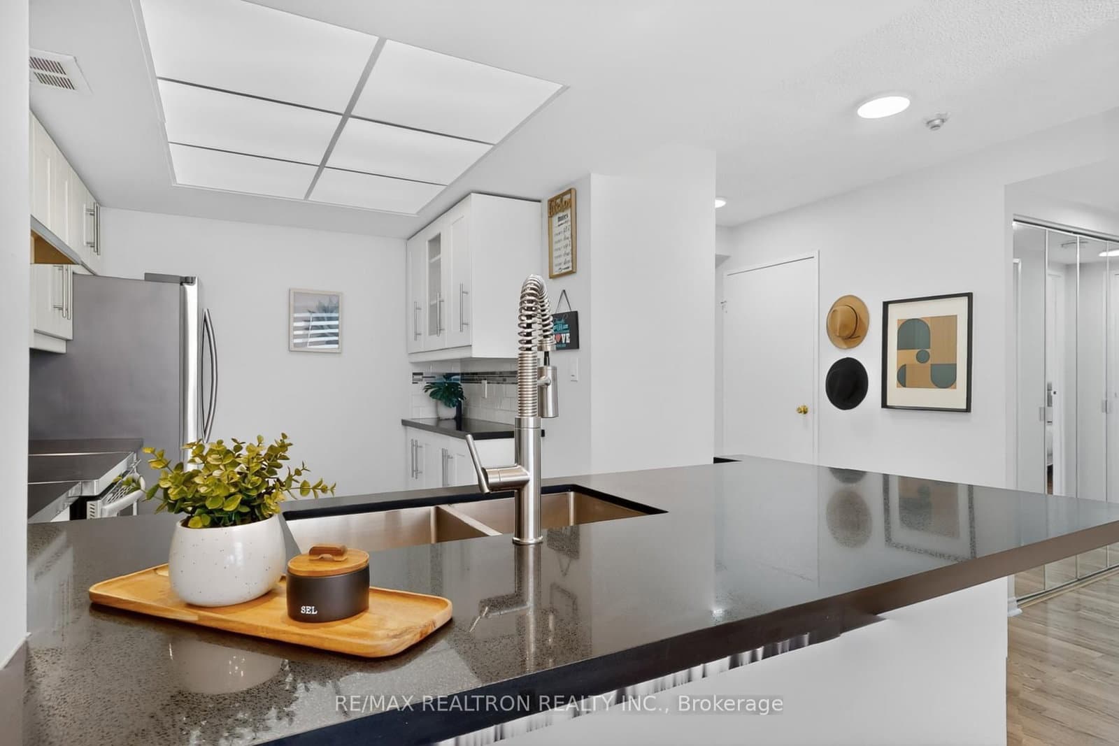5765 Yonge Street, Unit 410 thumbnail 14