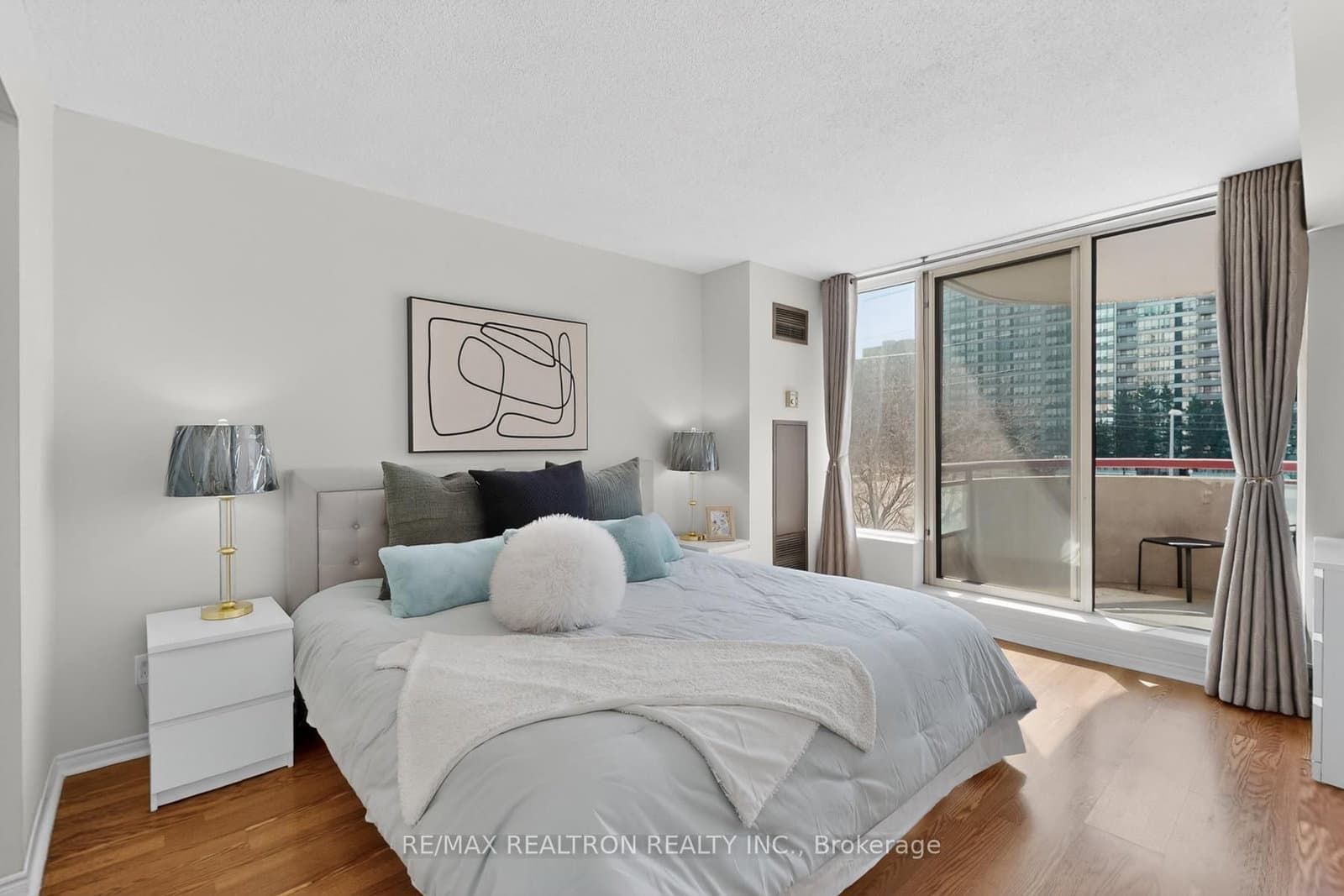 5765 Yonge Street, Unit 410 thumbnail 15