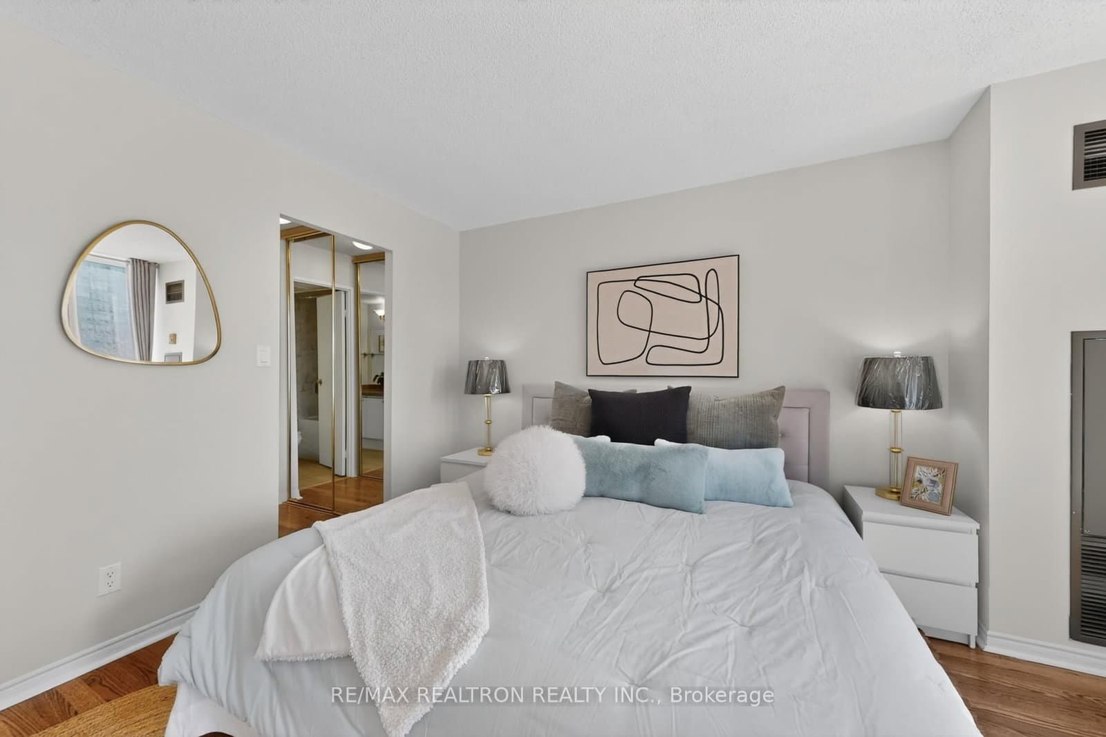5765 Yonge Street, Unit 410 thumbnail 16