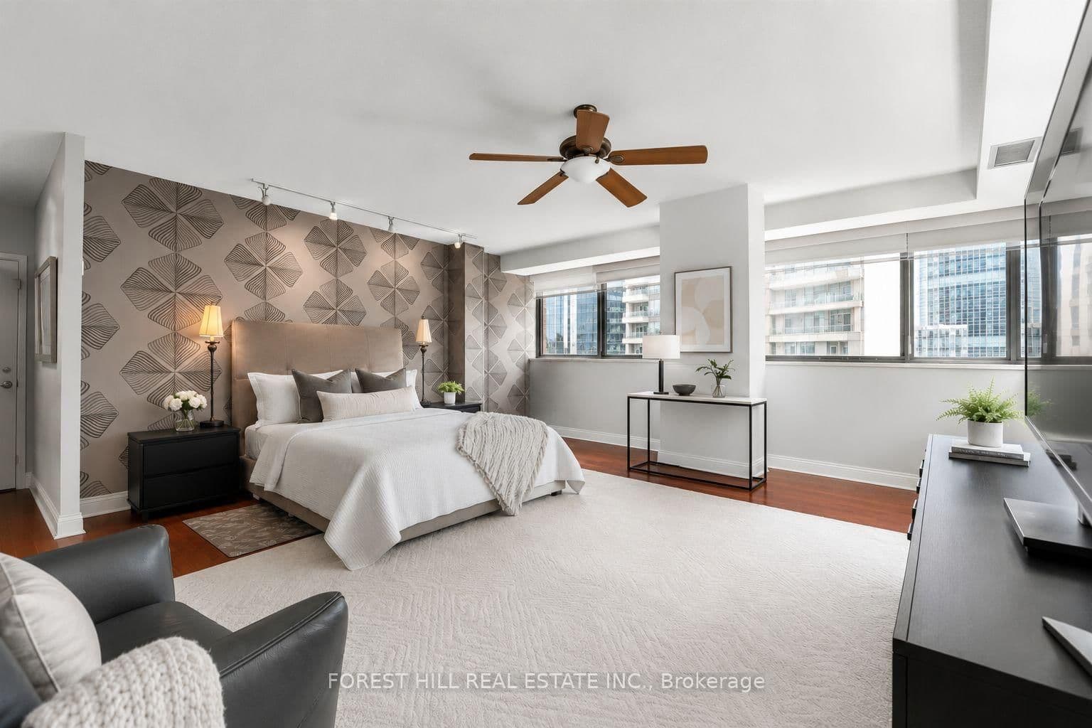 15 Mcmurrich Street, Unit PH01 thumbnail 19