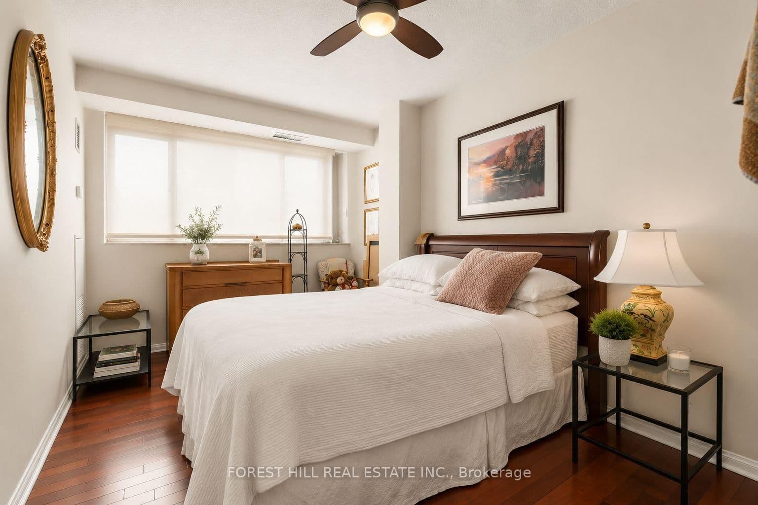 15 Mcmurrich Street, Unit PH01 thumbnail 24