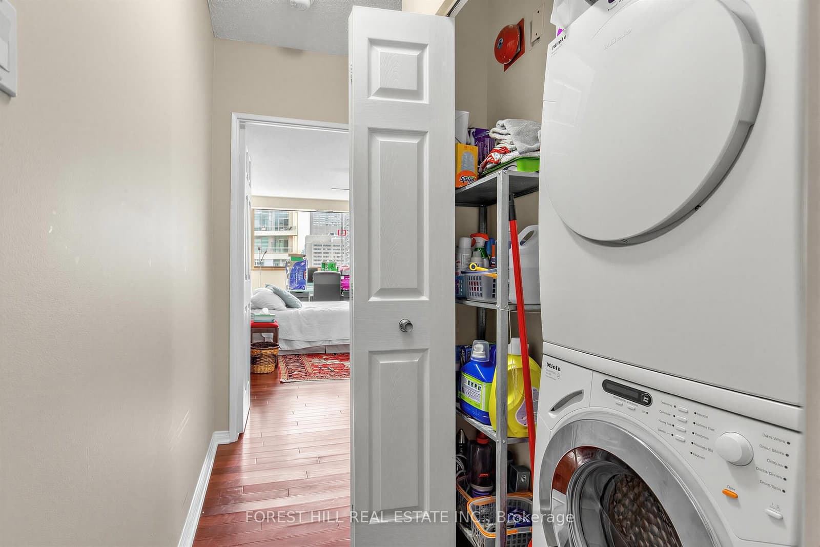 15 Mcmurrich Street, Unit PH01 thumbnail 29