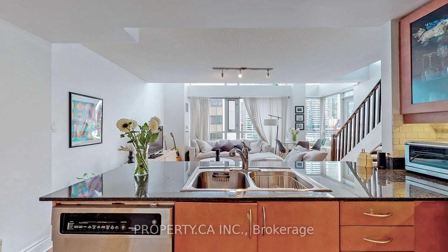 80 Cumberland Street, Unit 1110 thumbnail 5