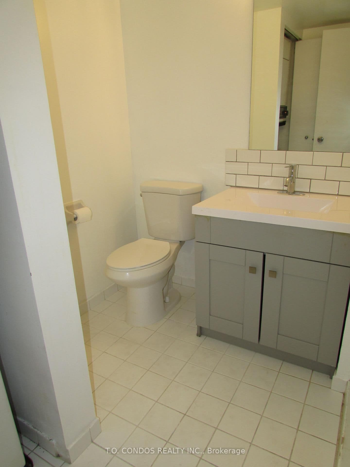 1001 Bay Street, Unit 809 thumbnail 5