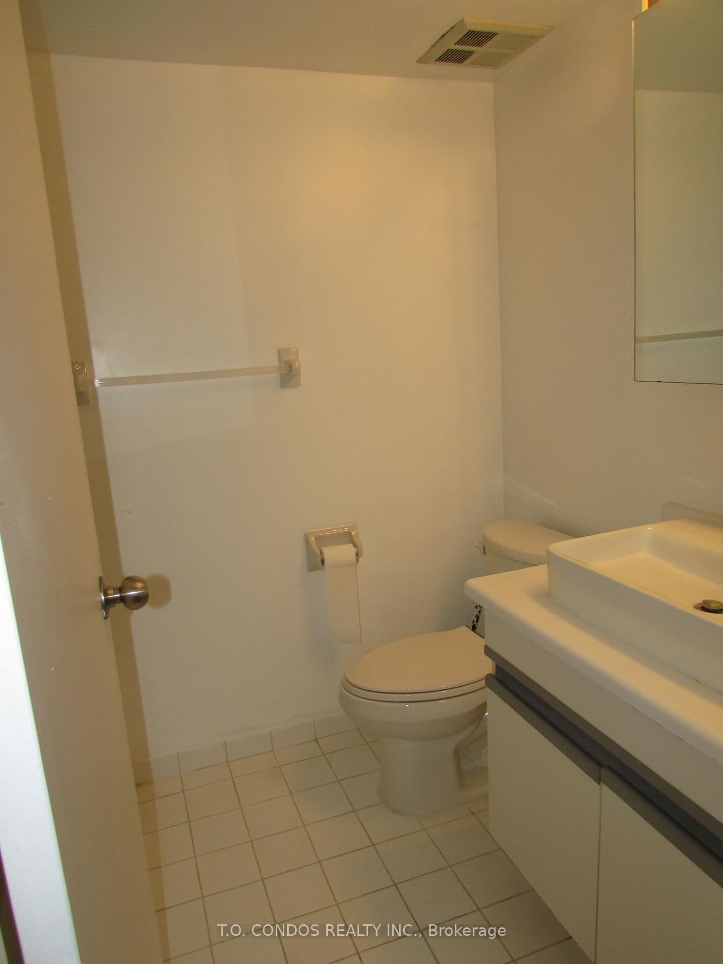 1001 Bay Street, Unit 809 thumbnail 9
