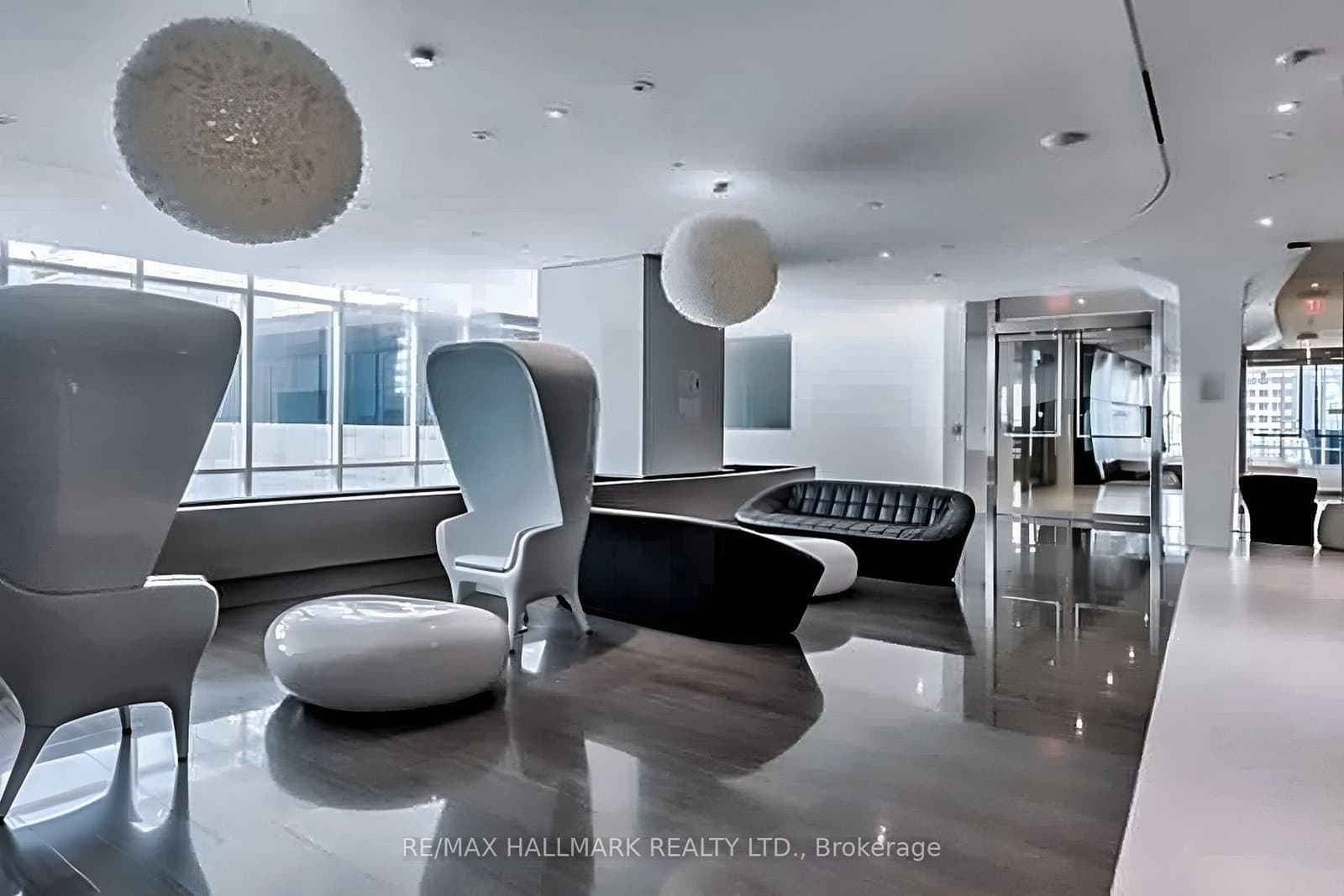 1 Bloor Street E, Unit 520 thumbnail 26