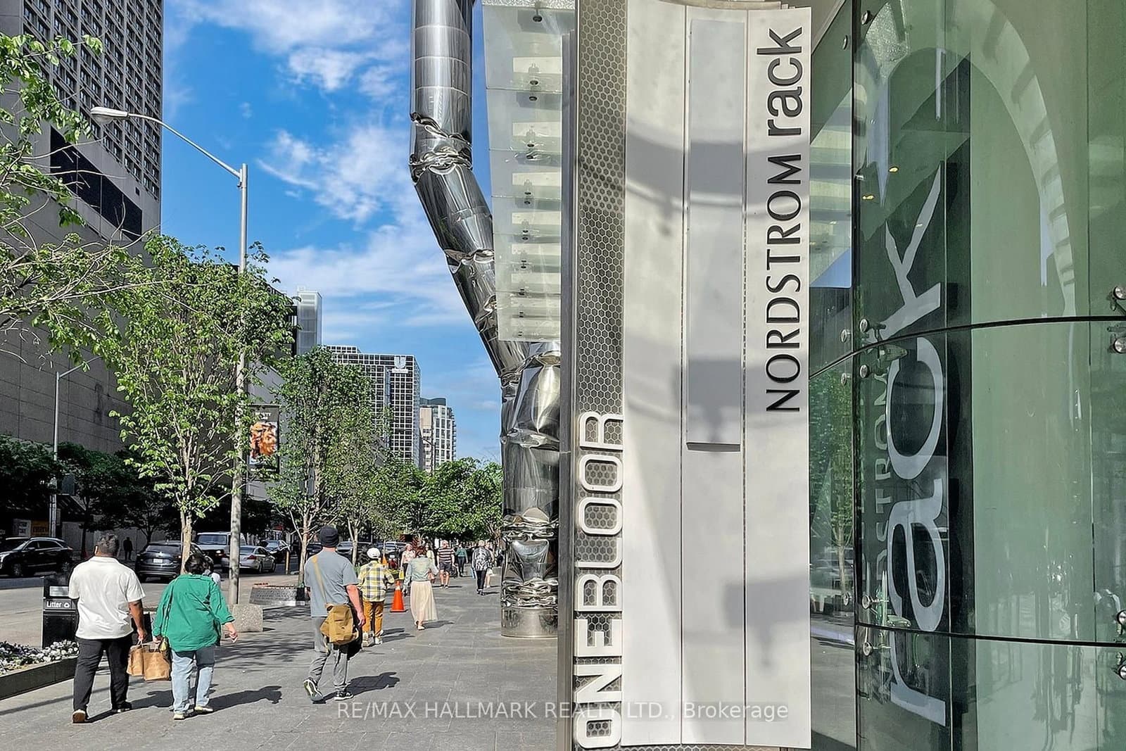 1 Bloor Street E, Unit 520 thumbnail 35