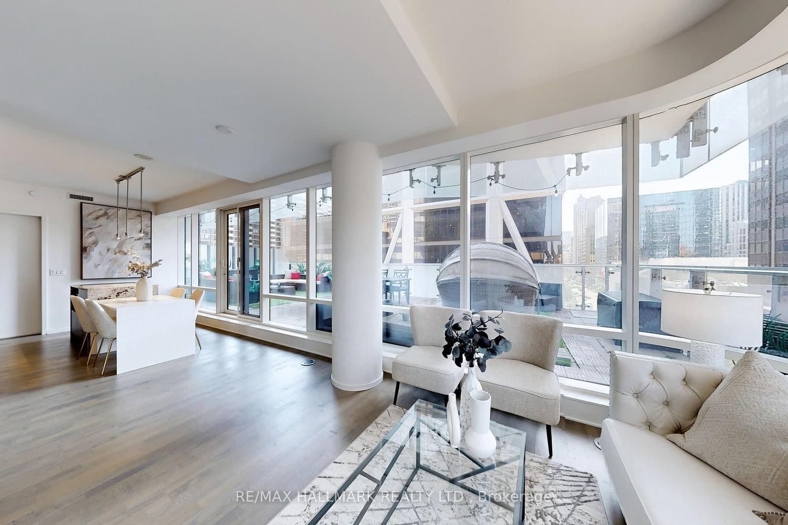 1 Bloor Street E, Unit 520 thumbnail 7