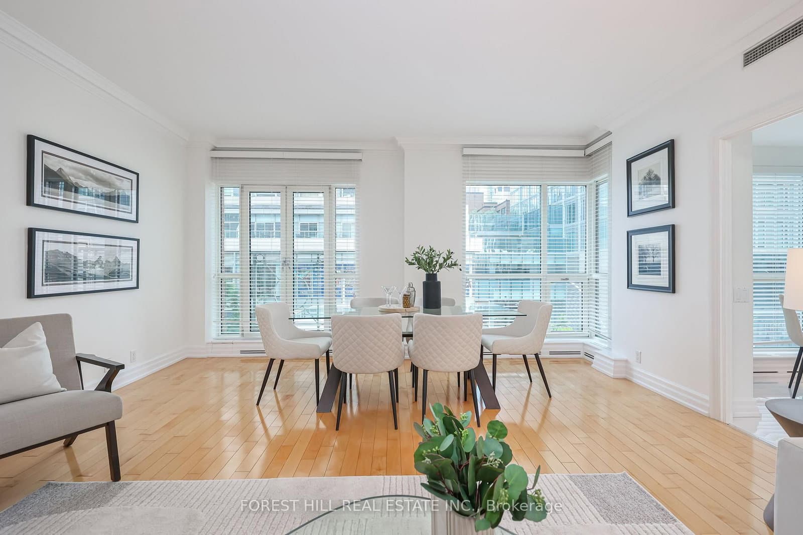 38 Avenue Road, Unit 305 thumbnail 11