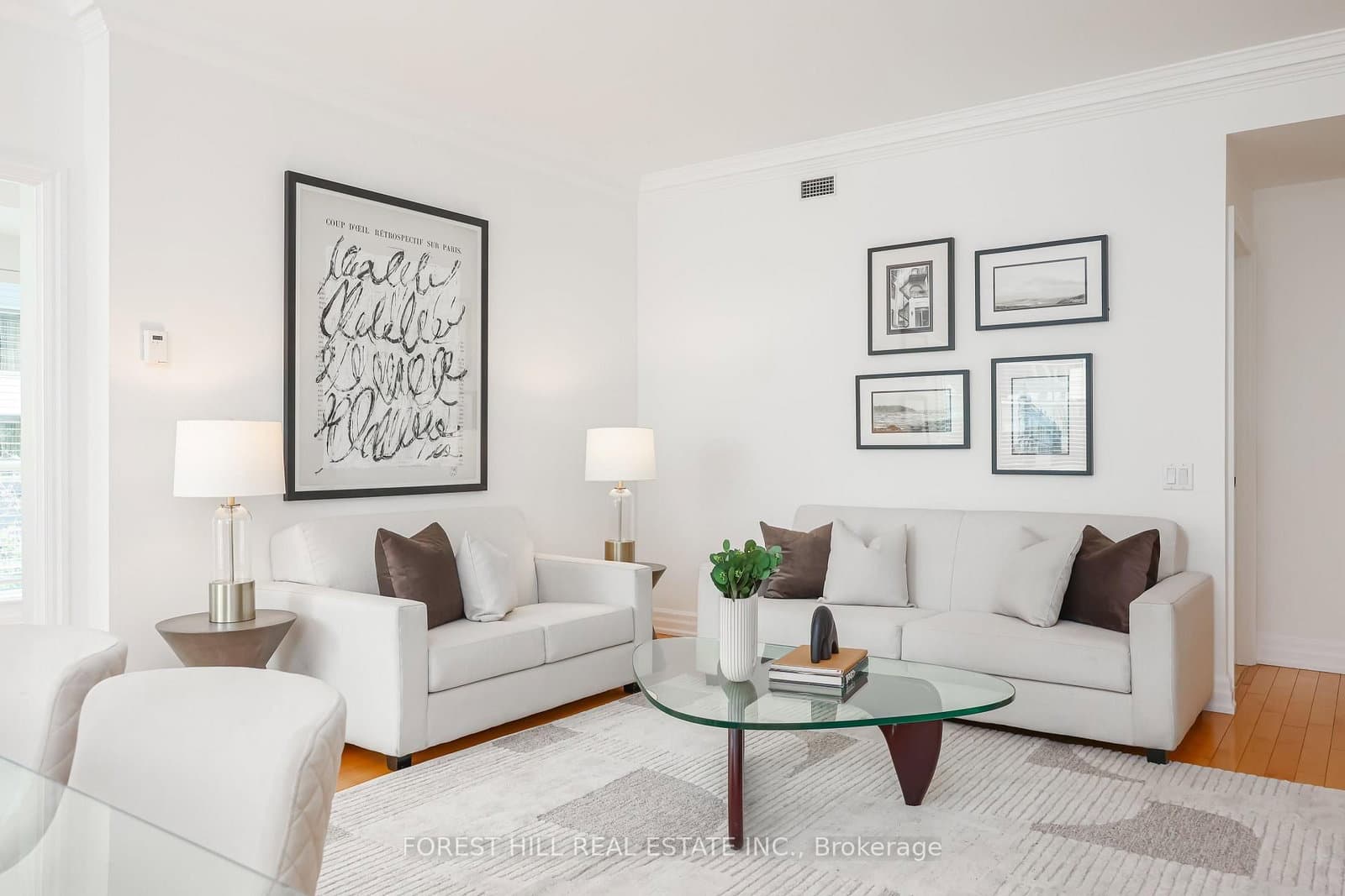 38 Avenue Road, Unit 305 thumbnail 8