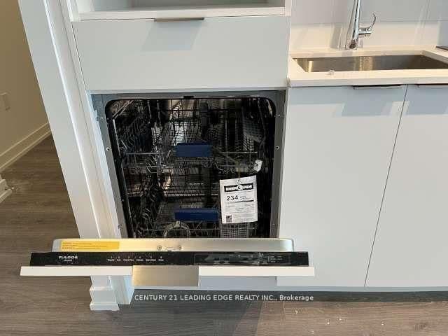 7 Golden Lion Heights, Unit N2906 thumbnail 4