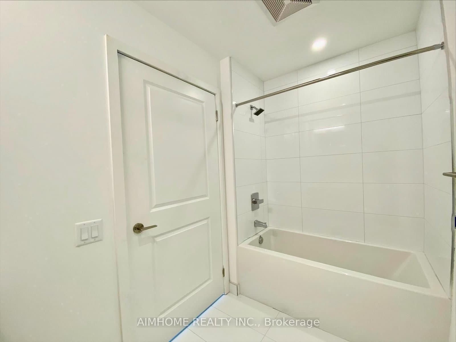 395 Bloor Street E, Unit 4902 thumbnail 11