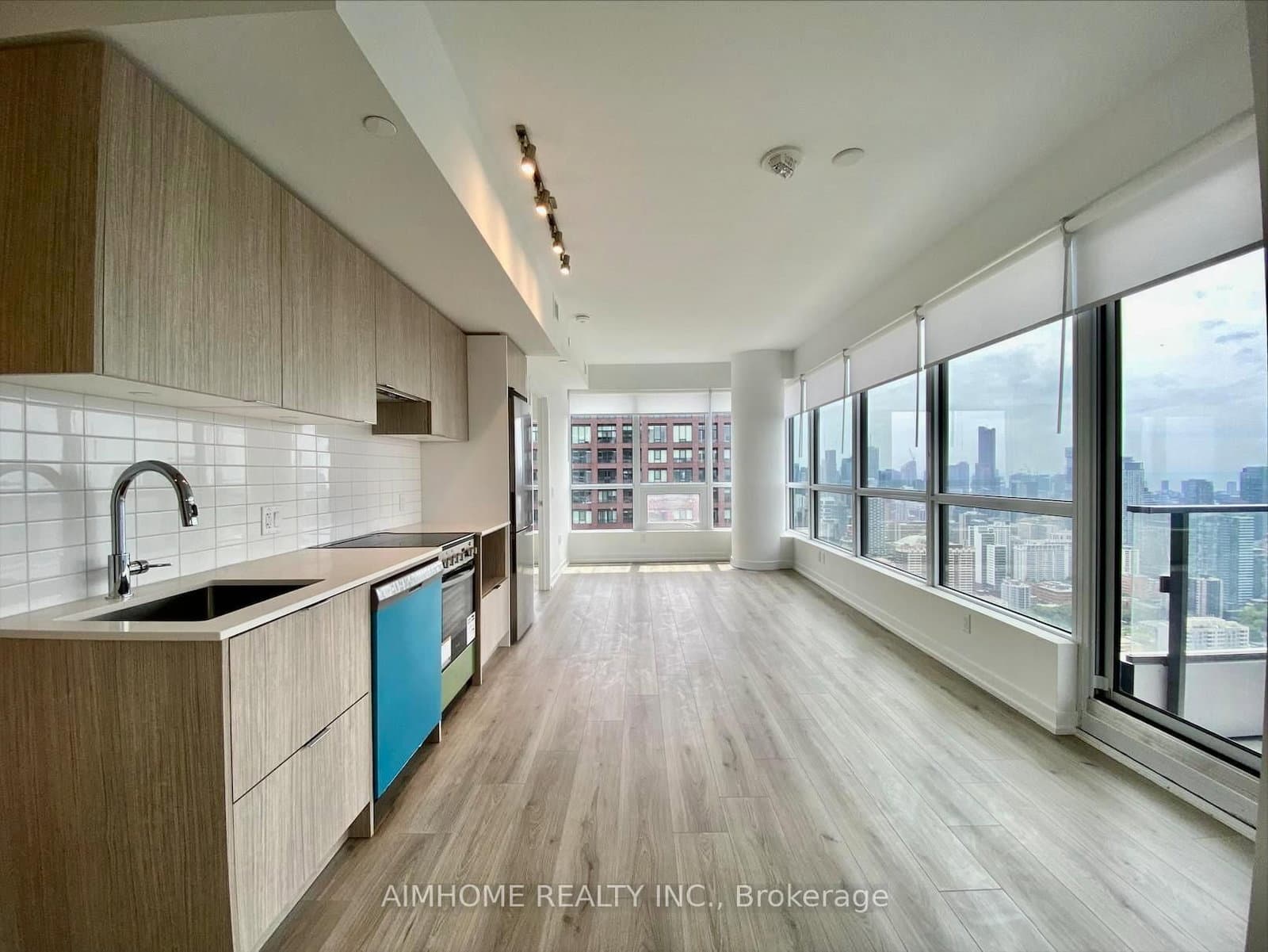 395 Bloor Street E, Unit 4902 thumbnail 3