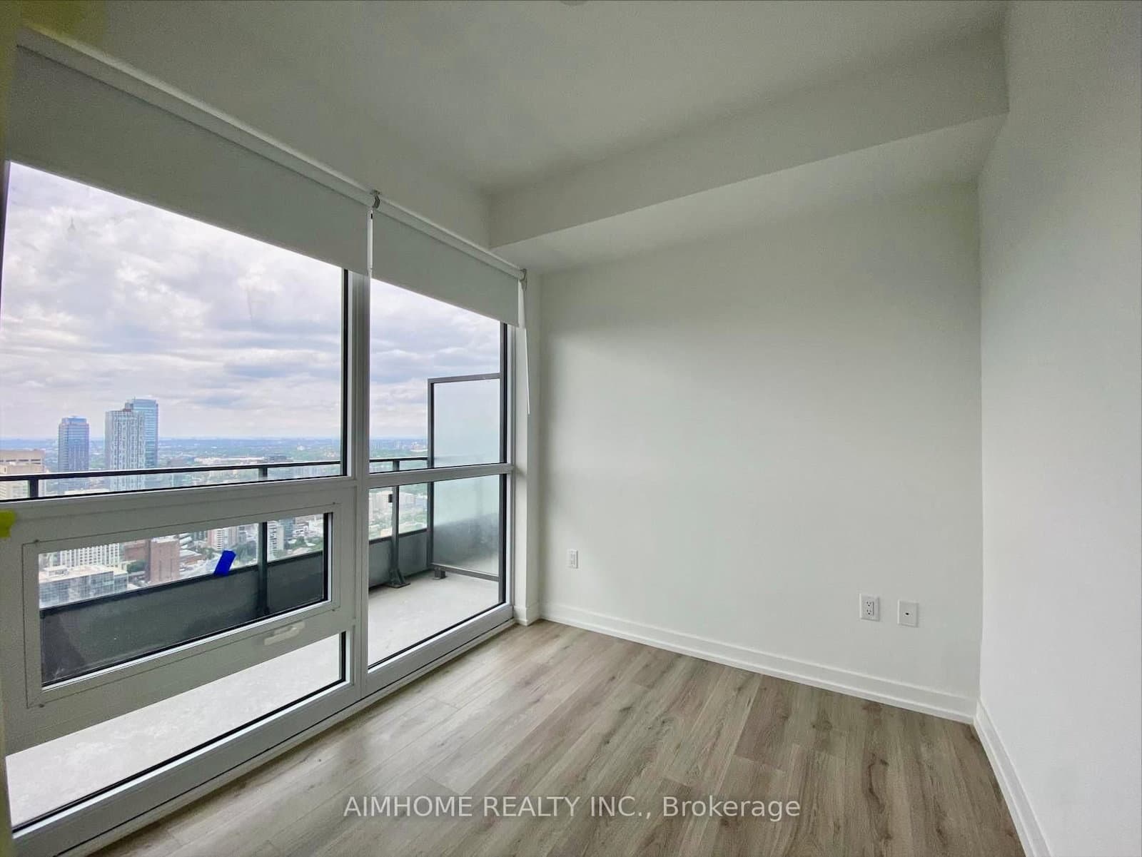 395 Bloor Street E, Unit 4902 thumbnail 8
