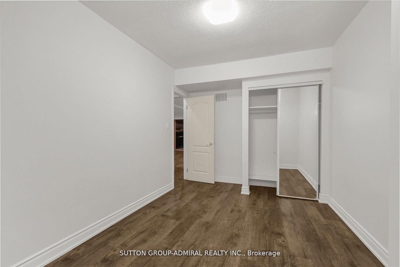 48 Berkindale Drive thumbnail 32