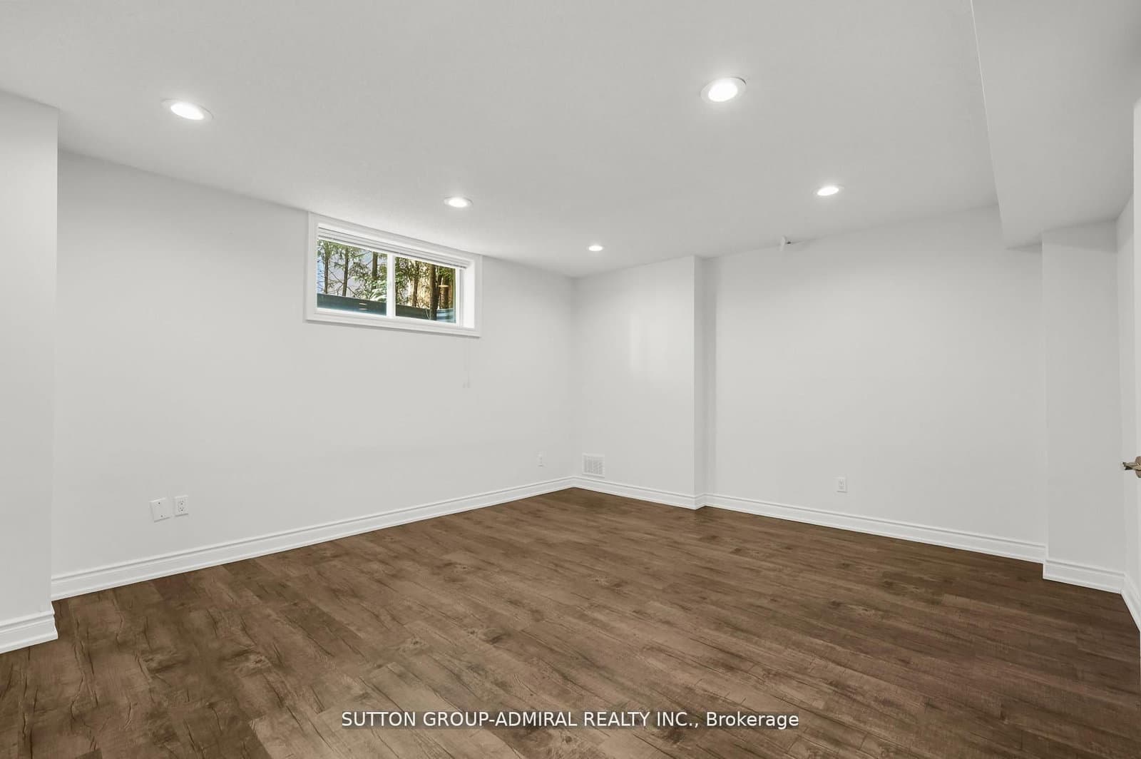 48 Berkindale Drive thumbnail 43