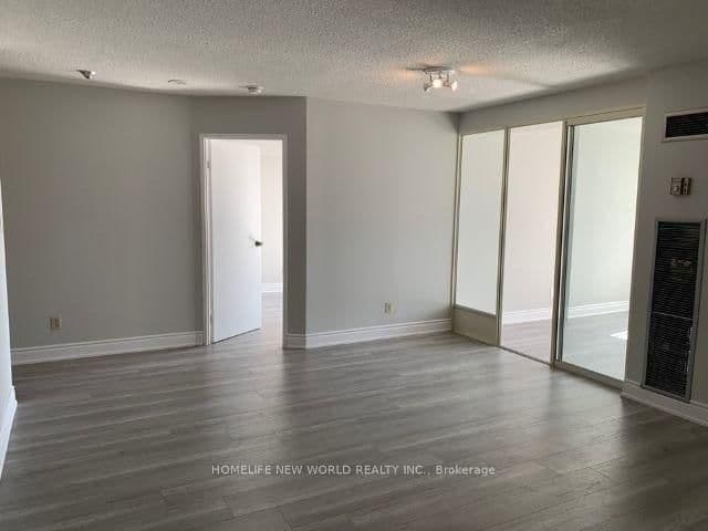 633 Bay Street, Unit 2613 thumbnail 15