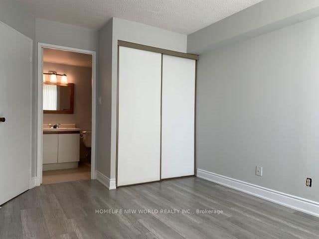633 Bay Street, Unit 2613 thumbnail 22