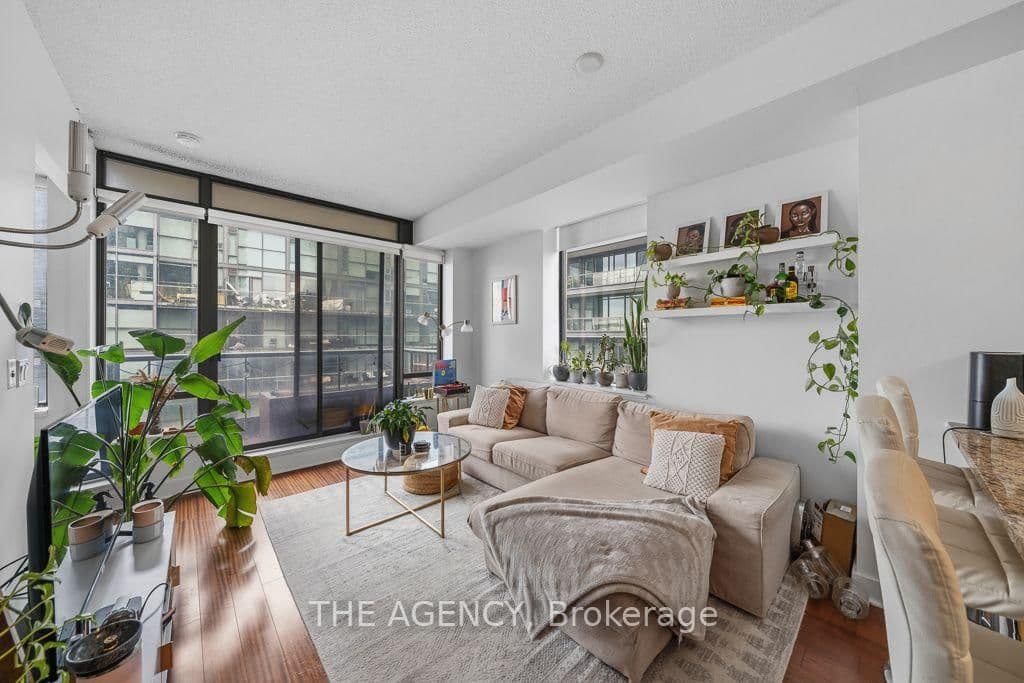 438 King Street W, Unit 1314 thumbnail 14