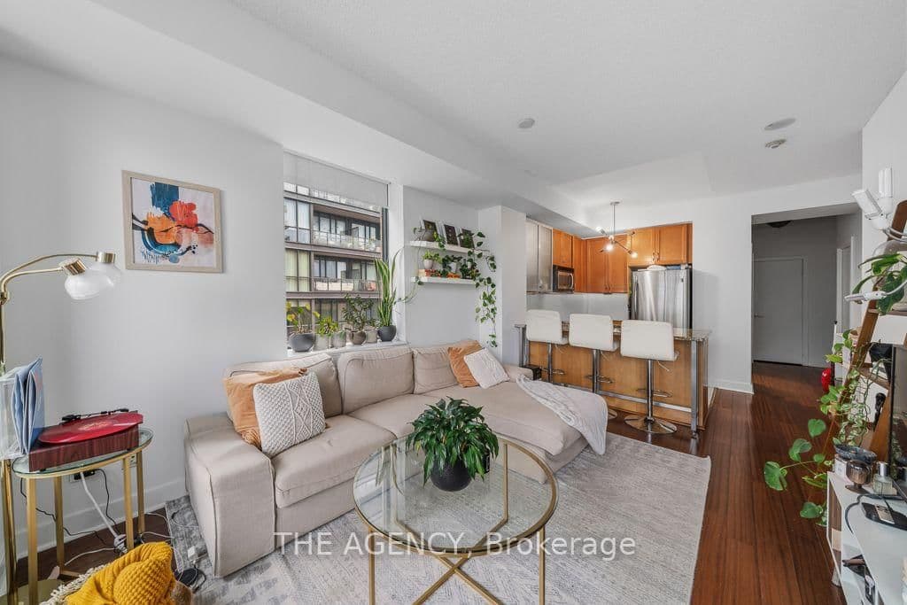 438 King Street W, Unit 1314 thumbnail 17