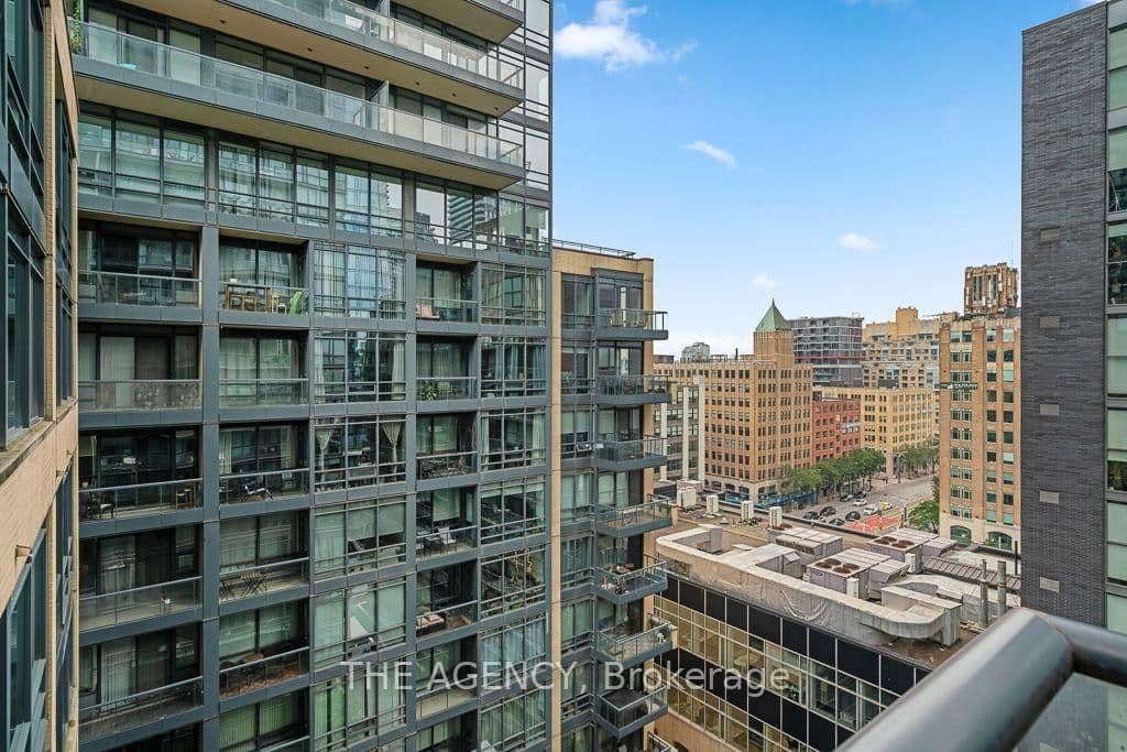 438 King Street W, Unit 1314 thumbnail 19
