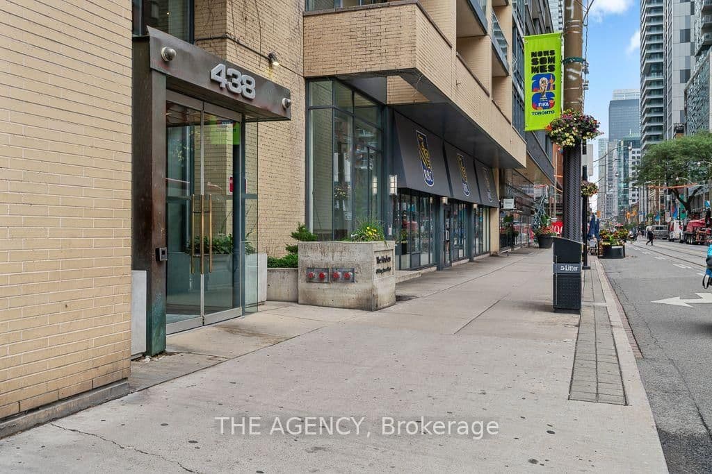 438 King Street W, Unit 1314 thumbnail 28