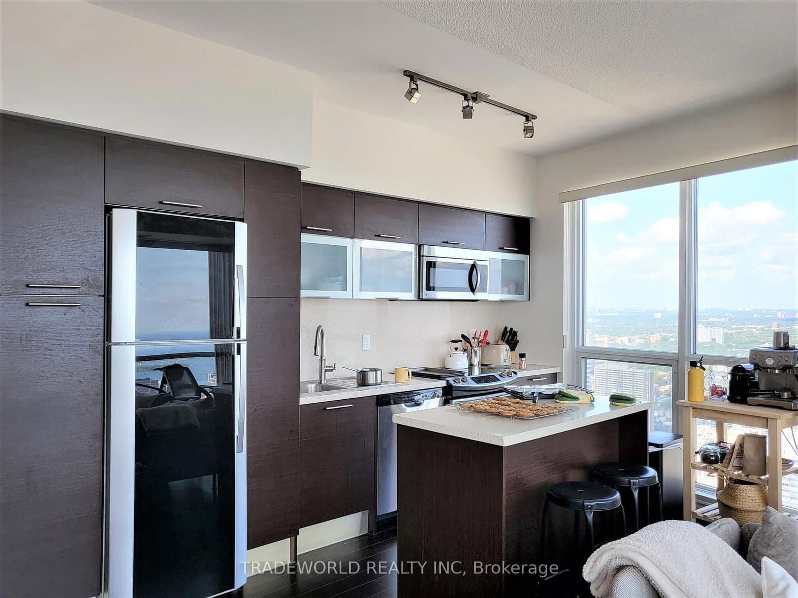 386 Yonge Street, Unit 5407 thumbnail 5