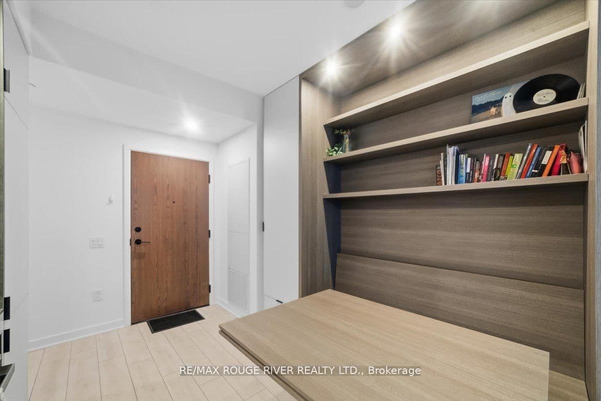 55 Charles Street E, Unit 3808 thumbnail 12