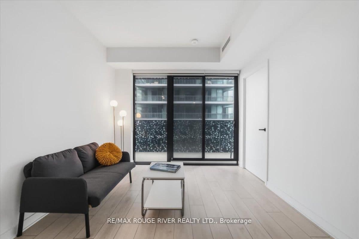 55 Charles Street E, Unit 3808 thumbnail 13