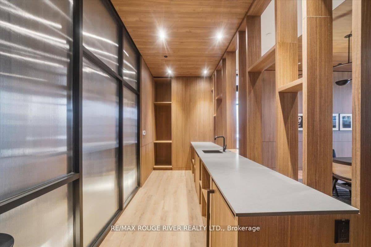 55 Charles Street E, Unit 3808 thumbnail 28