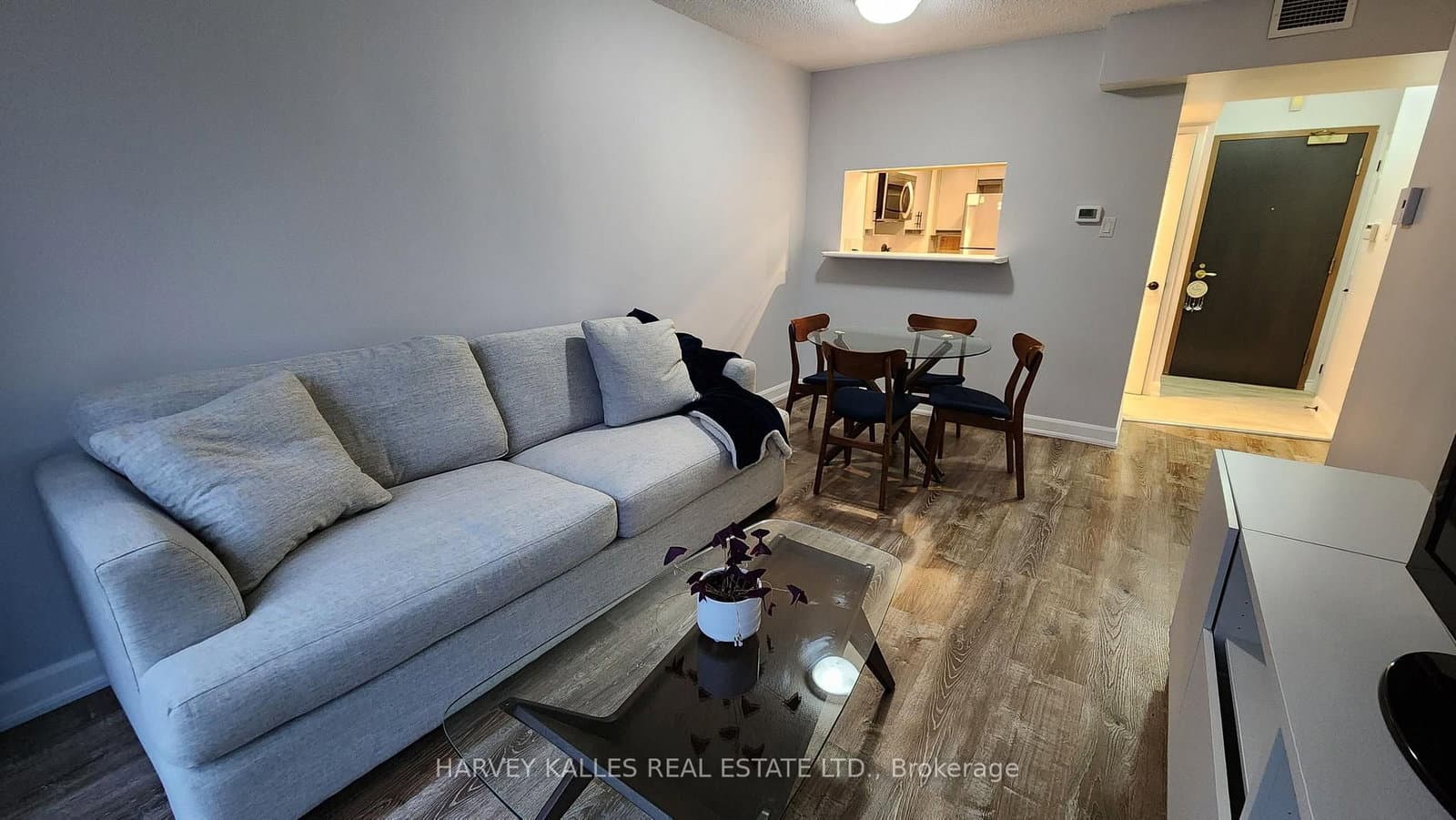 7 Broadway Avenue, Unit 211 thumbnail 4