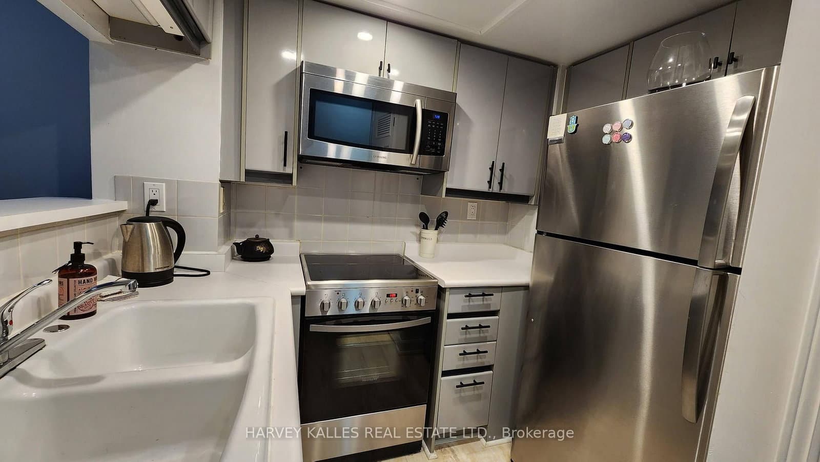7 Broadway Avenue, Unit 211 thumbnail 9