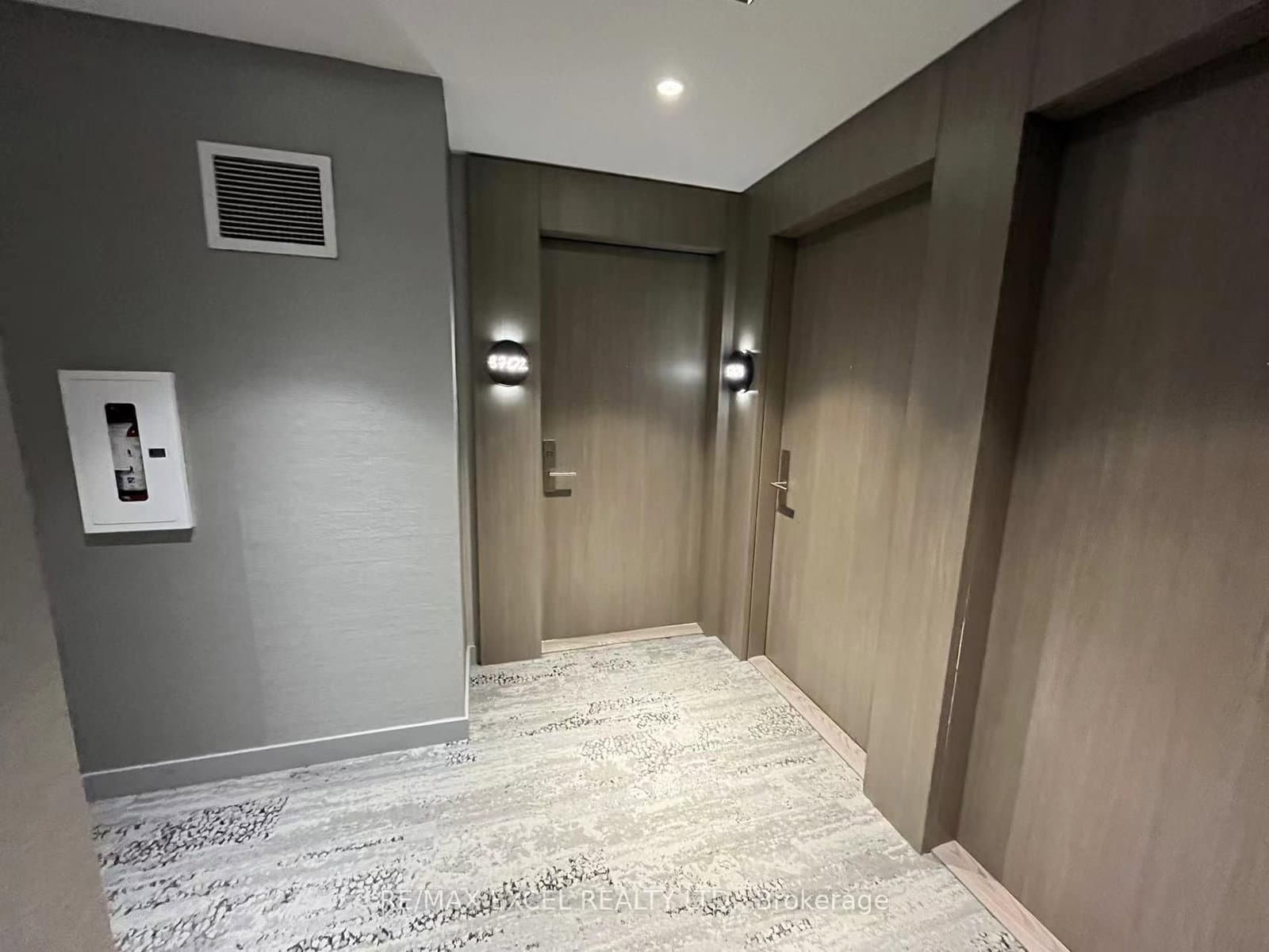 161 Roehampton Avenue, Unit 3702 thumbnail 25