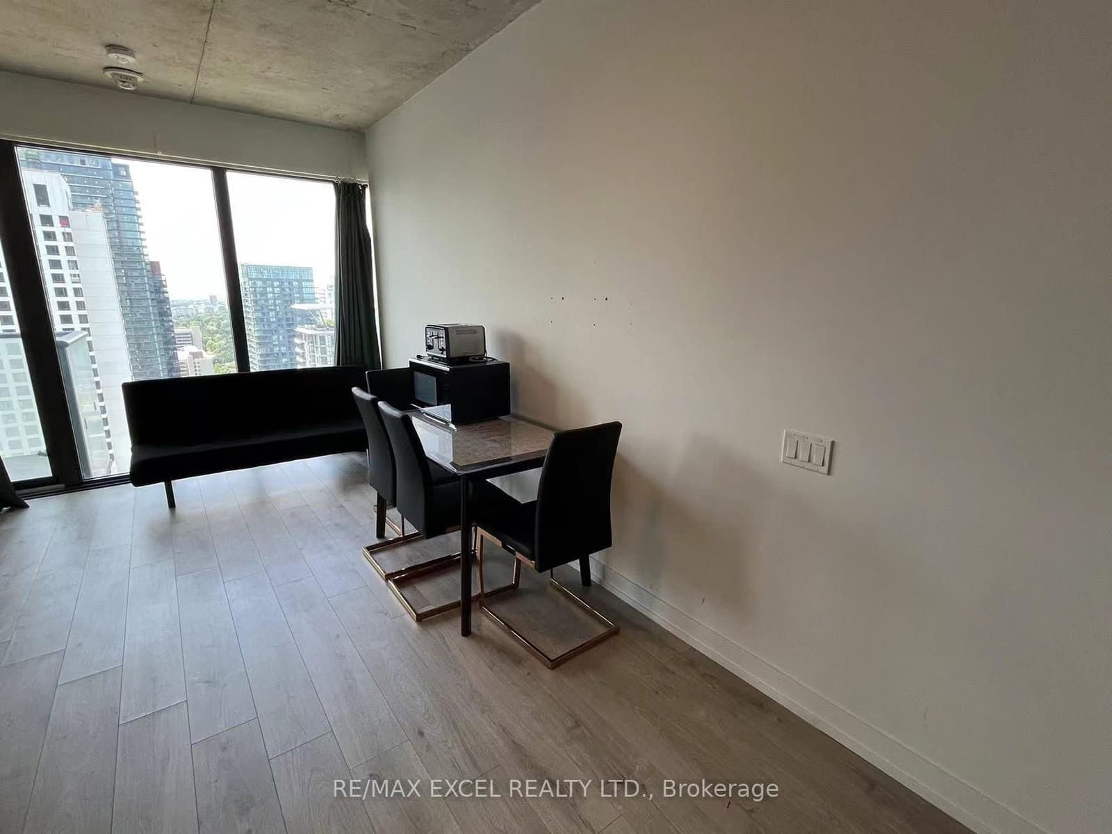 161 Roehampton Avenue, Unit 3702 thumbnail 7