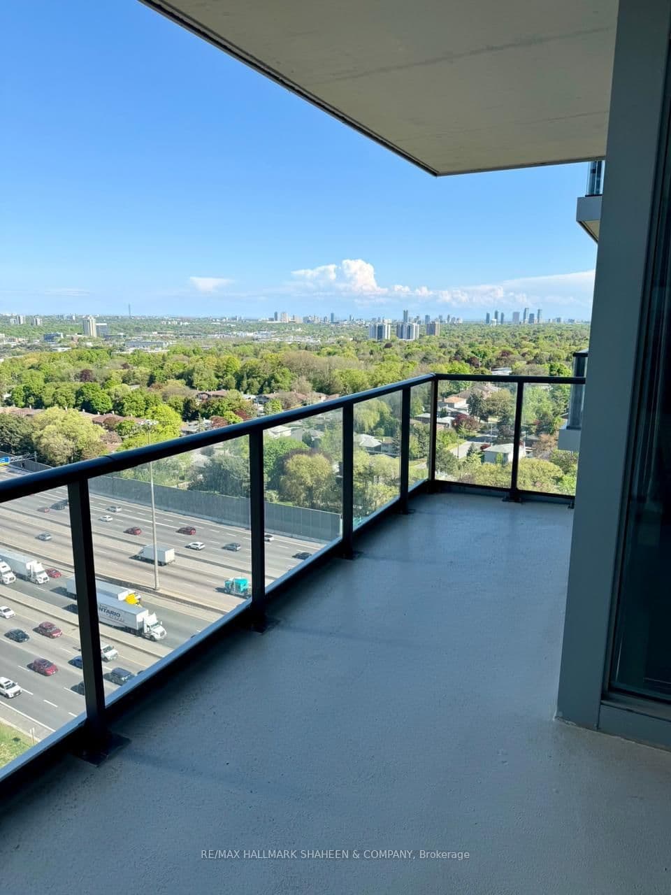 85 McMahon Drive, Unit 2201 thumbnail 7