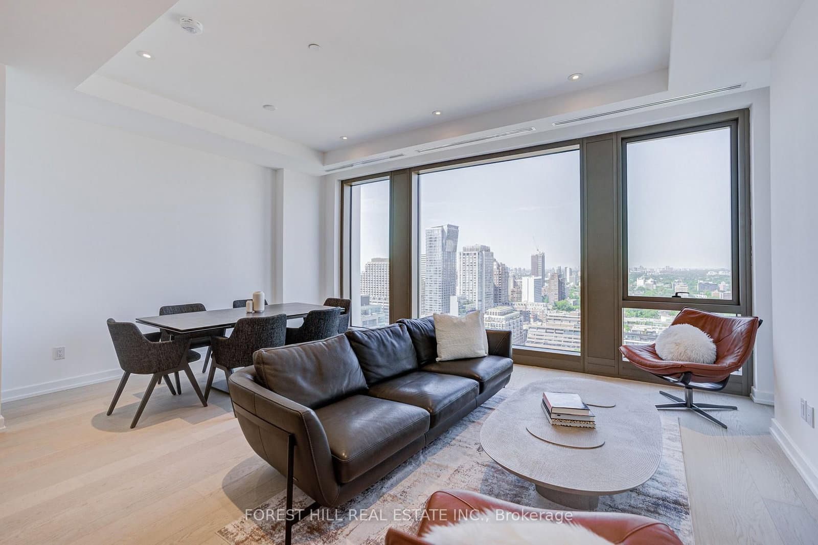 1315 BAY Street, Unit 2202 thumbnail 3