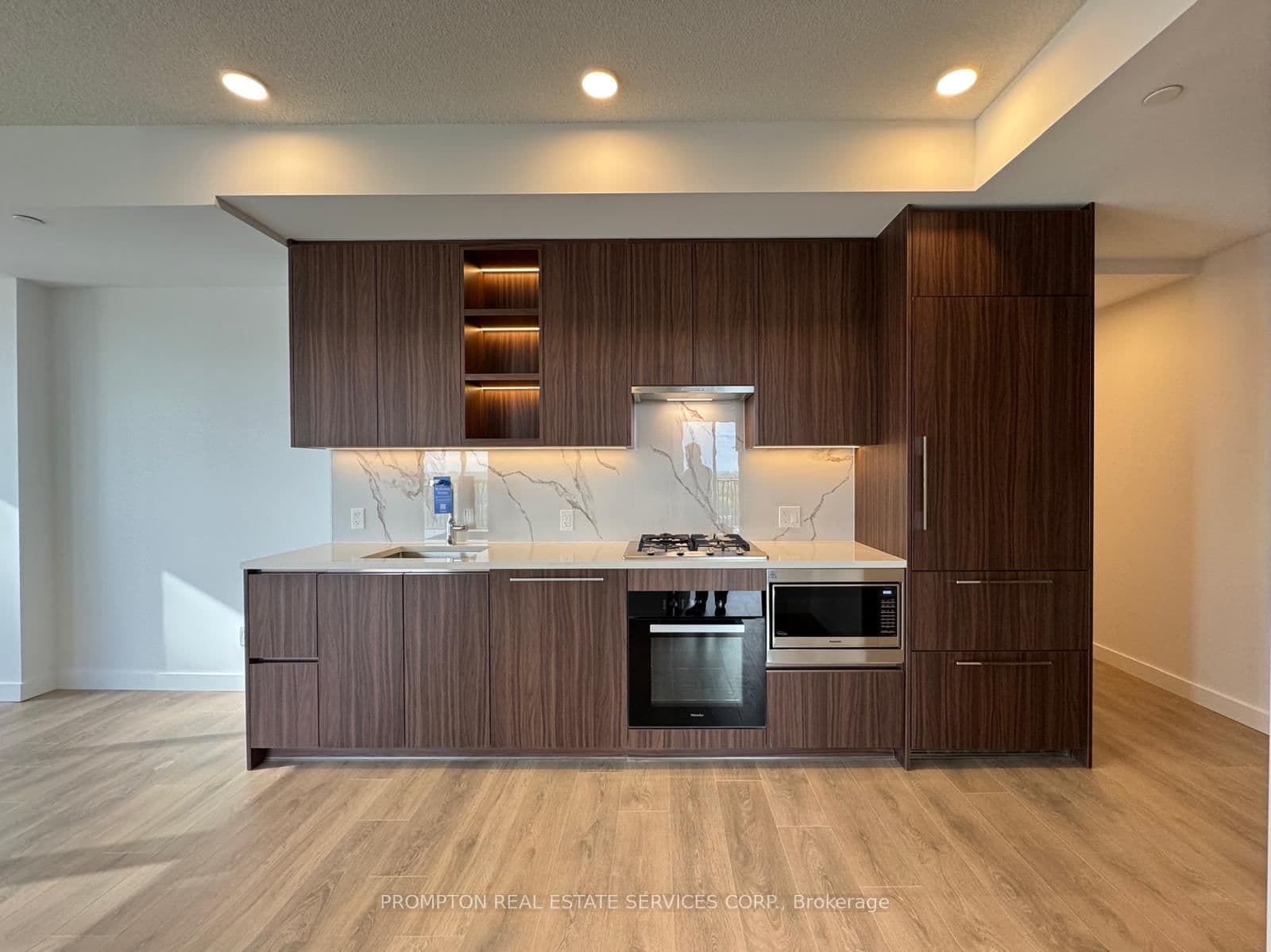 68 Esther Shiner Boulevard, Unit 1611 thumbnail 2