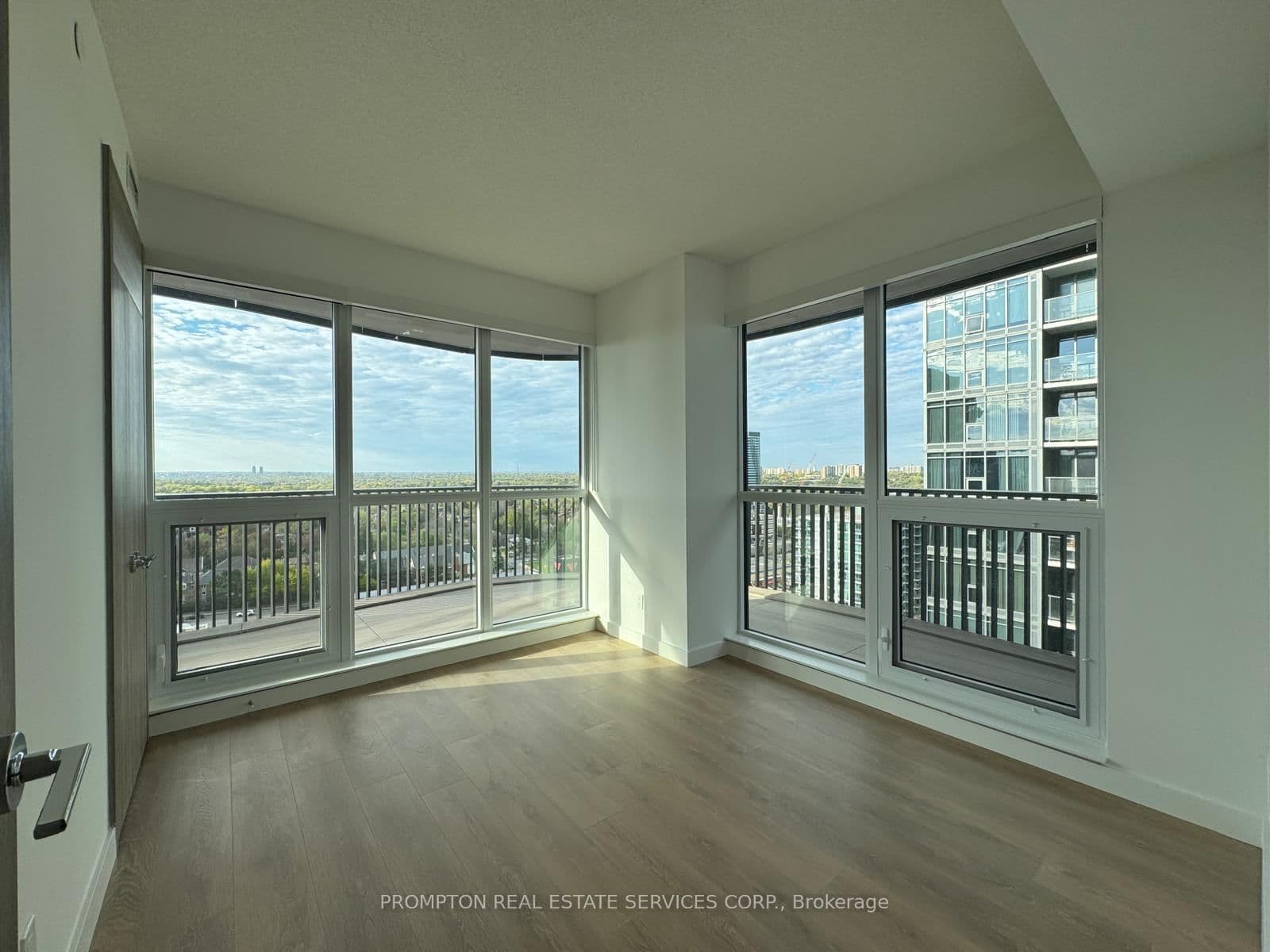 68 Esther Shiner Boulevard, Unit 1611 thumbnail 33