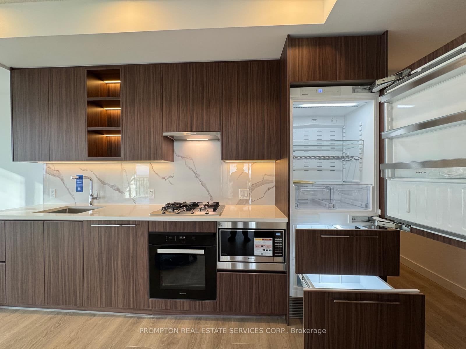 68 Esther Shiner Boulevard, Unit 1611 thumbnail 38
