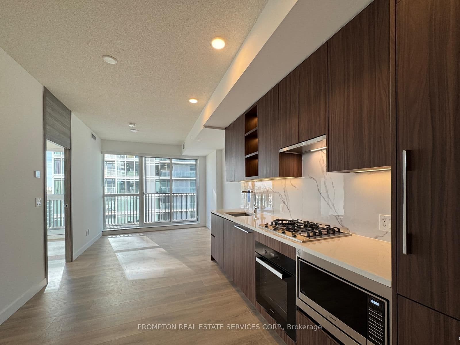 68 Esther Shiner Boulevard, Unit 1611 thumbnail 8