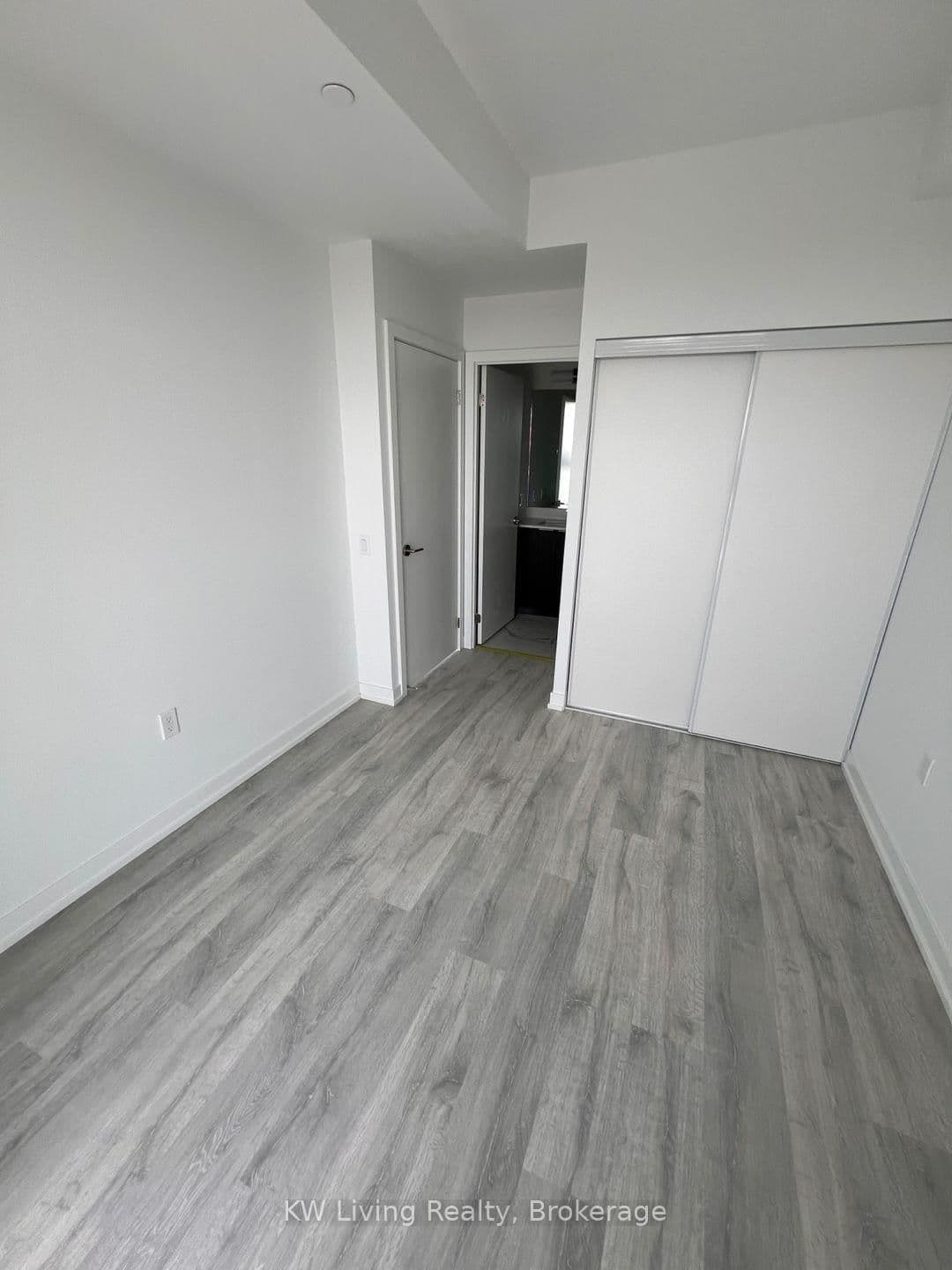 8 Olympic Garden Drive, Unit 2408 thumbnail 11