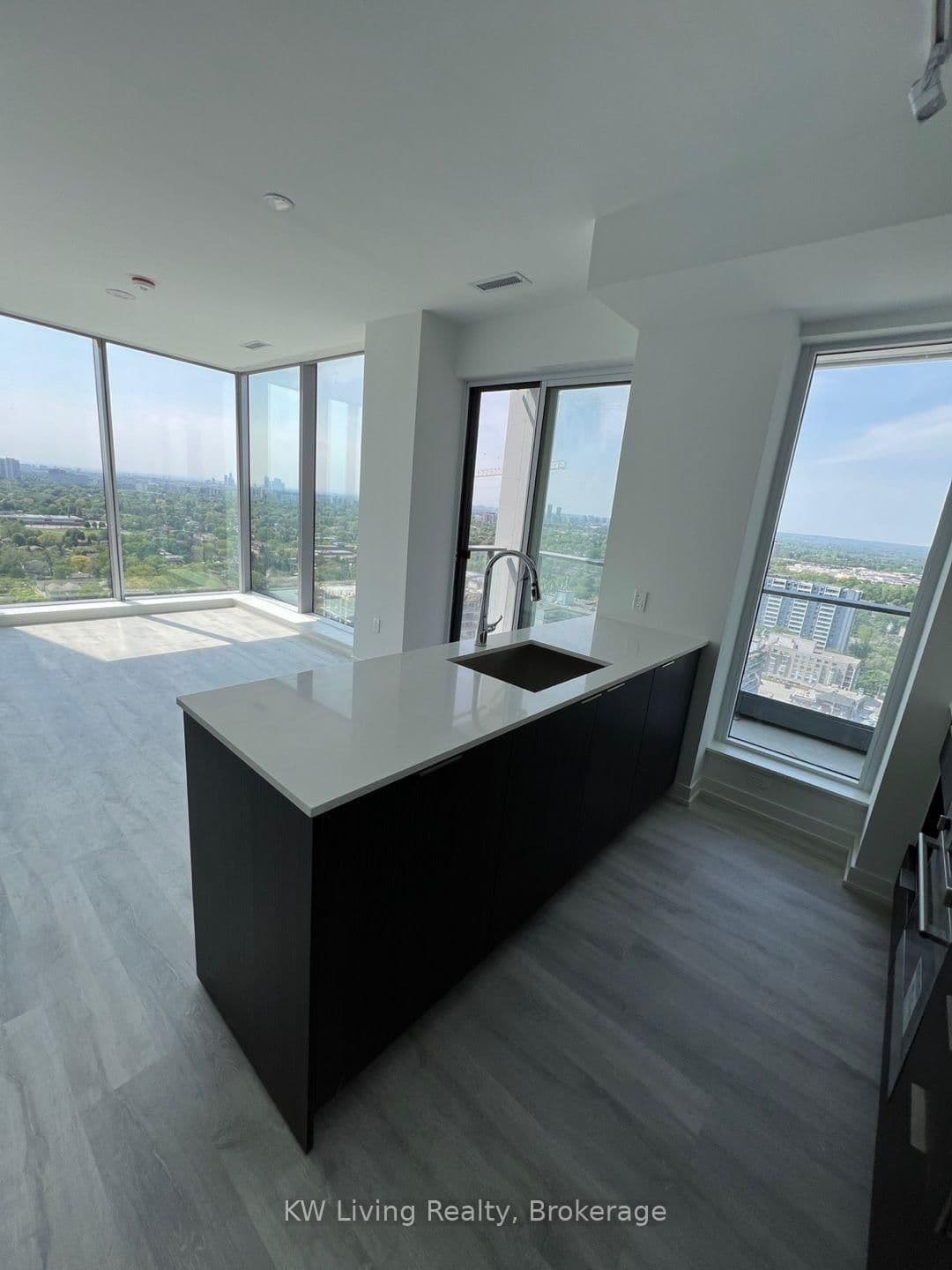 8 Olympic Garden Drive, Unit 2408 thumbnail 7