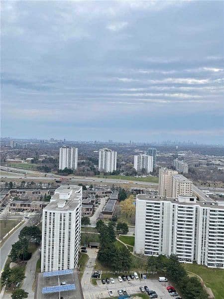 32 Forest Manor Street, Unit 2909 thumbnail 3
