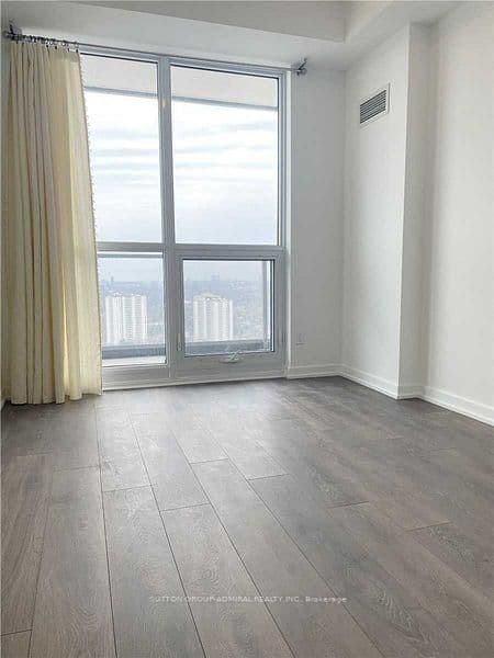 32 Forest Manor Street, Unit 2909 thumbnail 5