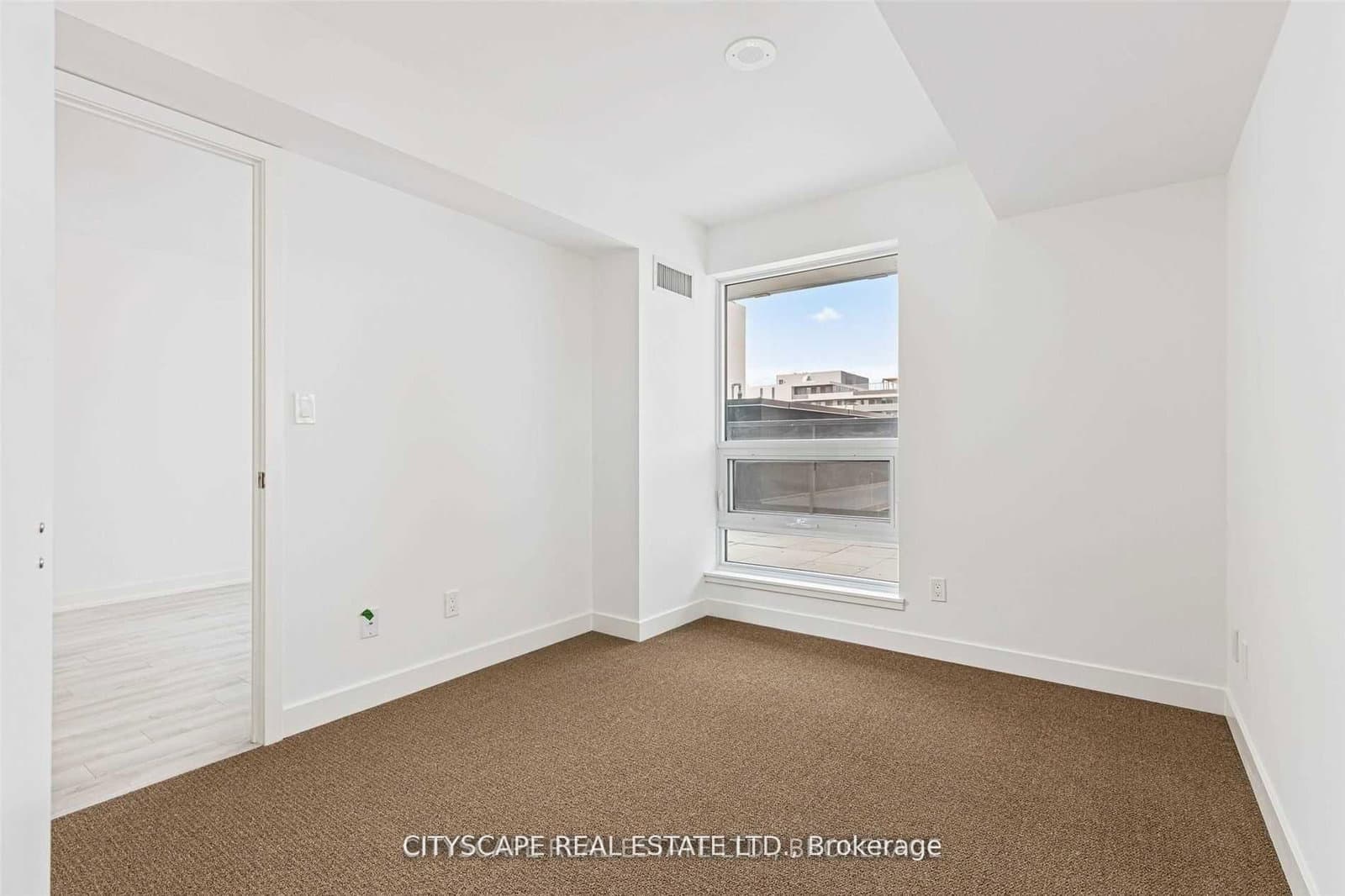 120 Varna Drive, Unit 425 thumbnail 12