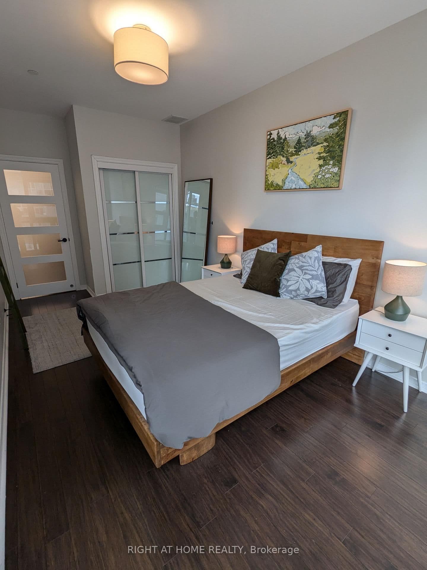 393 King Street W, Unit PH1206 thumbnail 11
